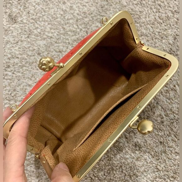 Handmade Genuine Ostrich Textured Leather "Cat paw" Kisslock Wristlet/Crossbody - Picture 15 of 16